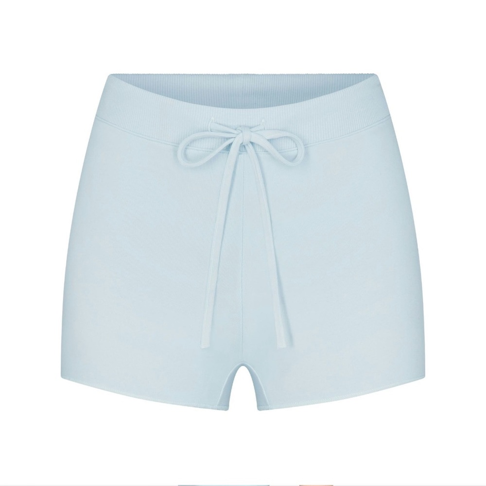 NWT SKIMS Soft Lounge Short Opal SIZE M